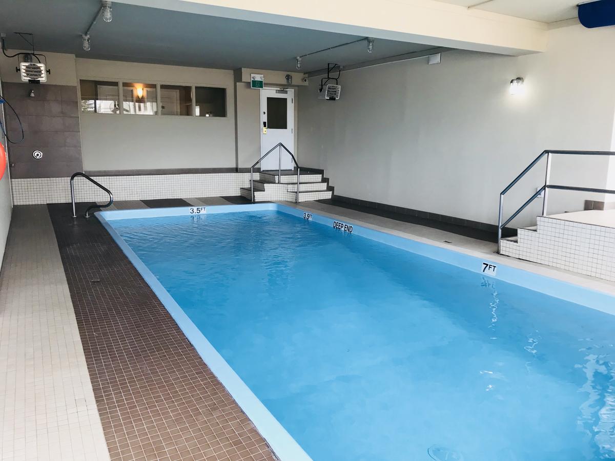 Ba Hotel Ред Дир Экстерьер фото