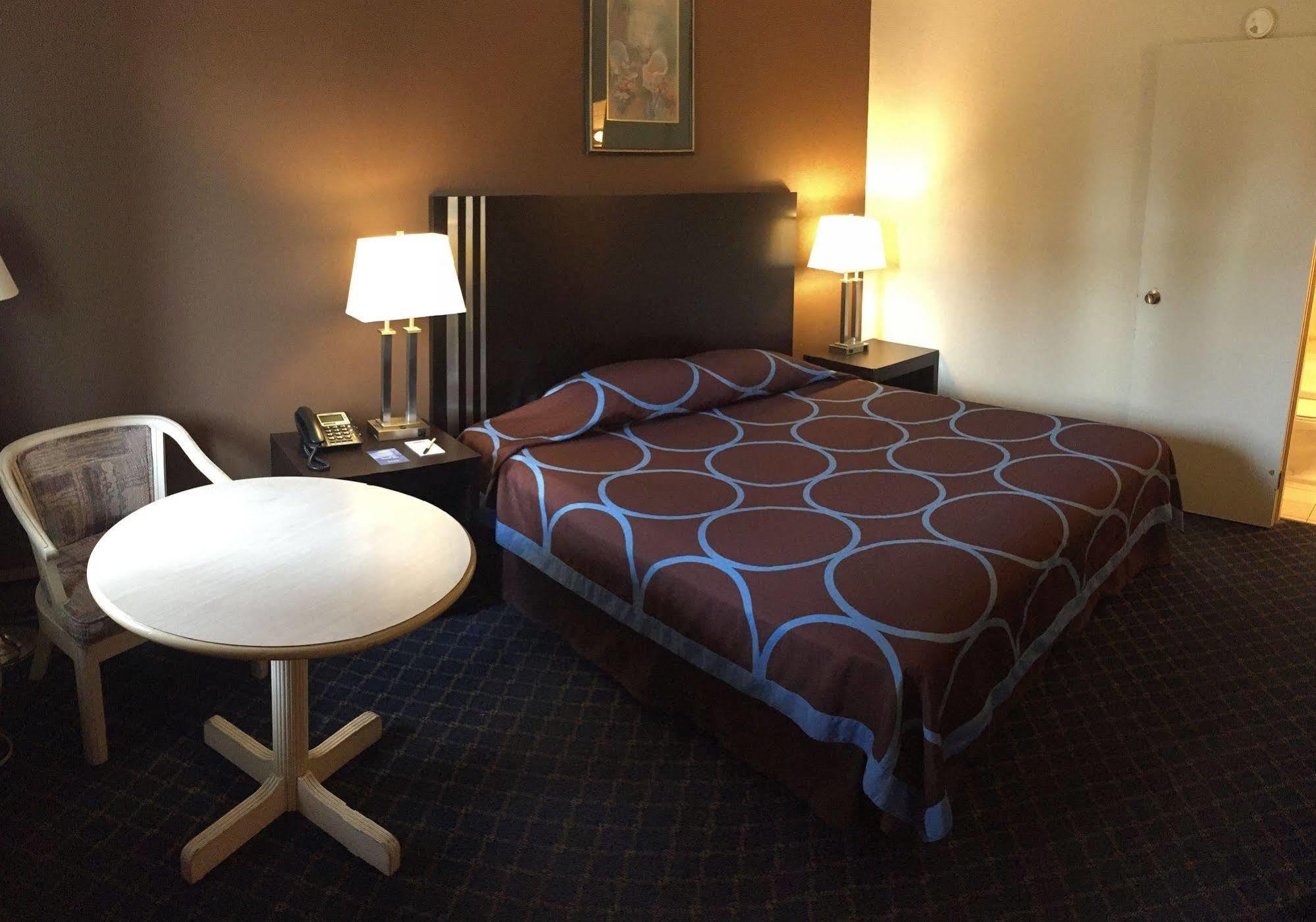 Ba Hotel Ред Дир Экстерьер фото